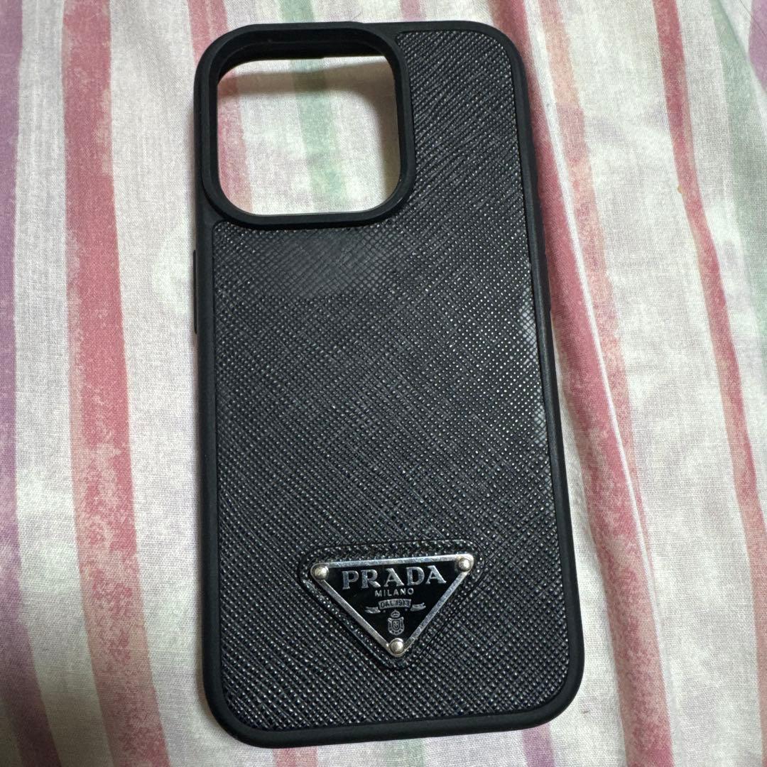 PRADA ブラック iPhone15pro用ケース