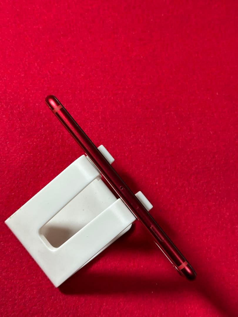 【8646】iPhone SE3第3世代レッド 64GB simフリー