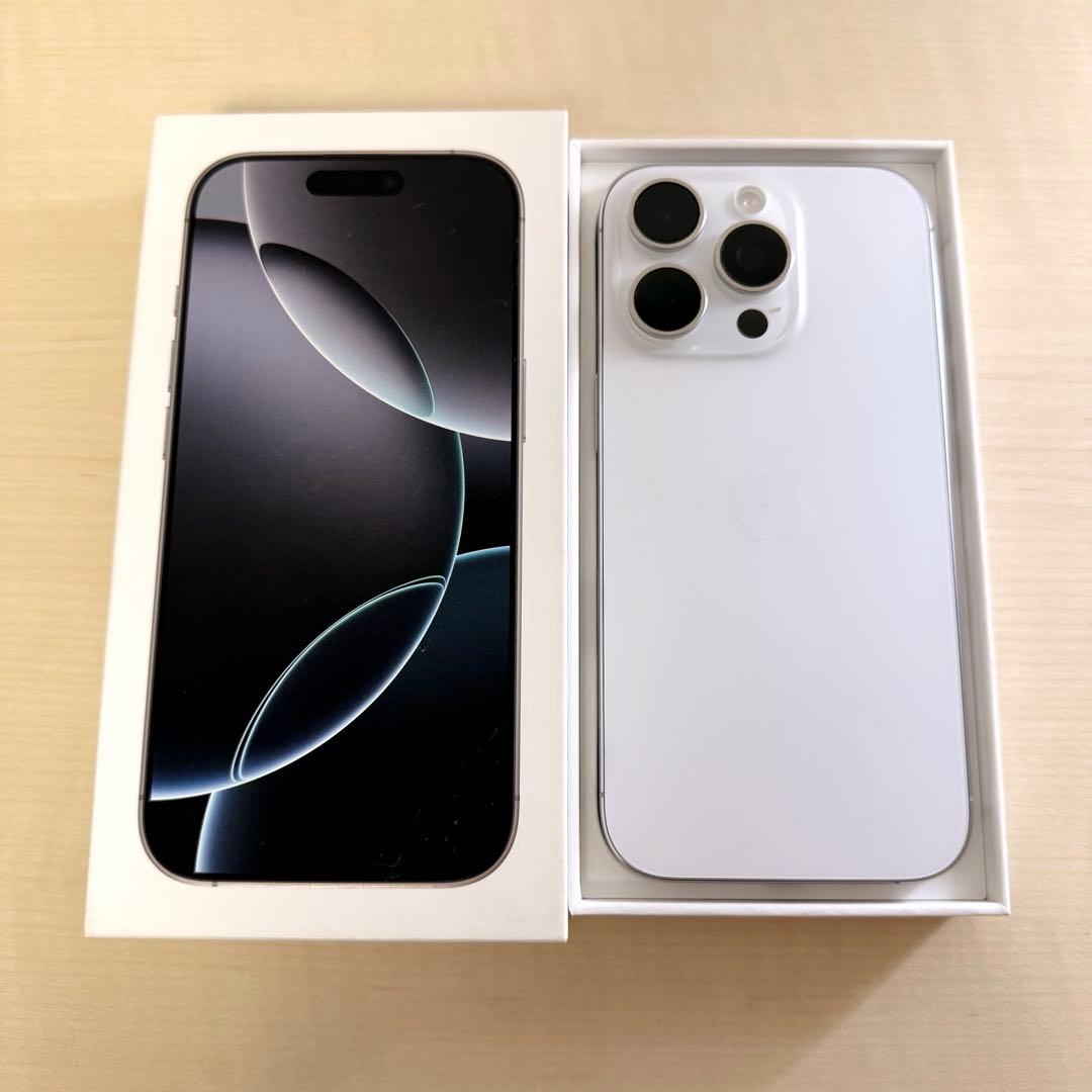 【美品】Apple iPhone 16 Proホワイトチタニウム256GB海外版