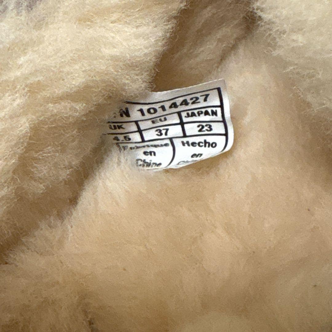 レア✨️未使用✨️UGG アグ モカシン ダコタ ブローチ スリッポン SYGR