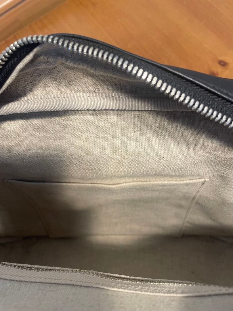 REN ブラックレザー ハンドバッグ