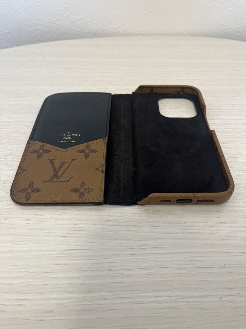 ルイヴィトンのiPhone14プロのケース