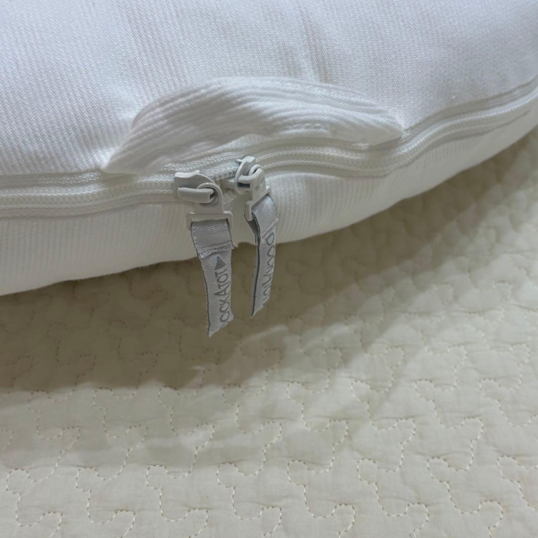 美品 DOCKATOT Deluxe＋ 0-8ヶ月 ドッカトット ホワイト