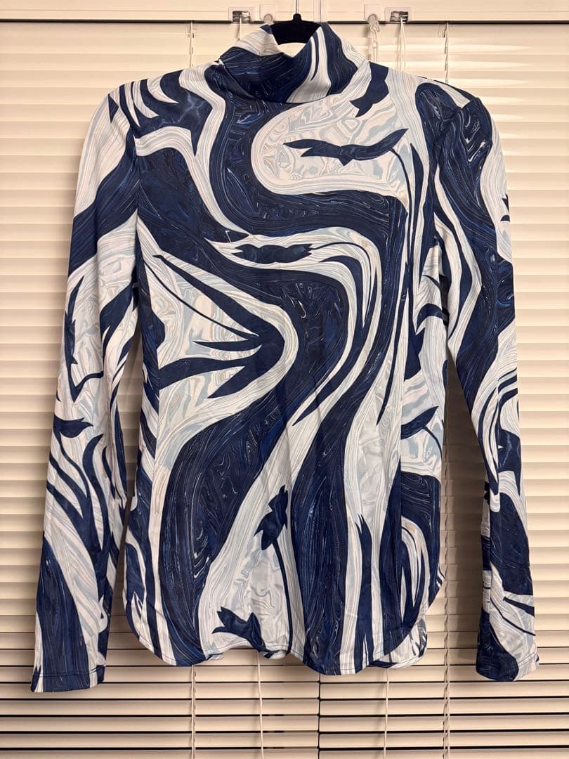 mame kurogouchi ハイネックマーブルトップス ブルー サイズ2