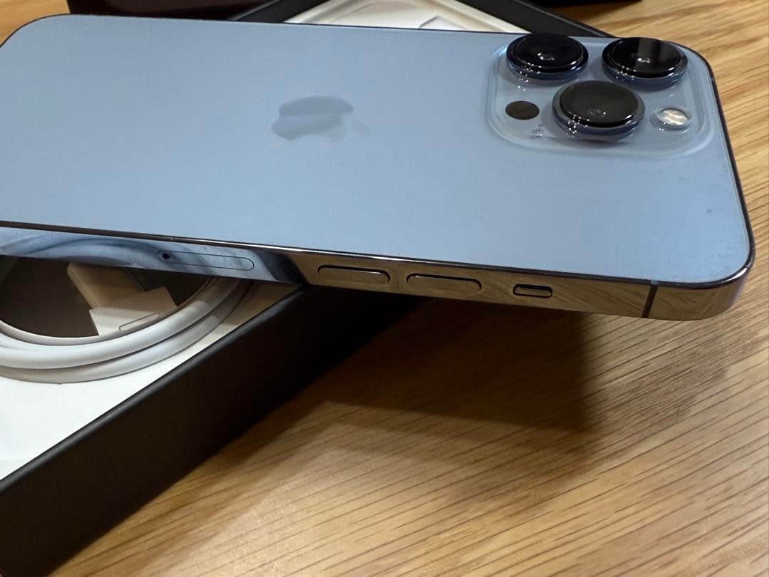 iPhone13pro 1TB シエラブルー　美品　付属品全てあり