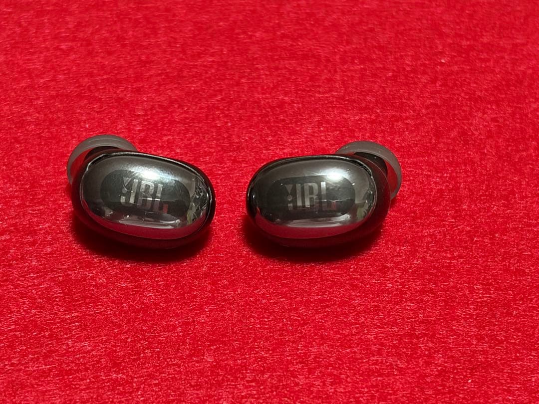 JBL LIVE FREE 2 TWS ワイヤレスイヤホン（値下げしました）