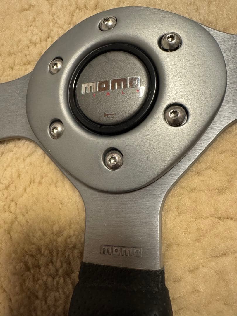 MOMO スポーツステアリング 350mm メルセデス・ベンツ