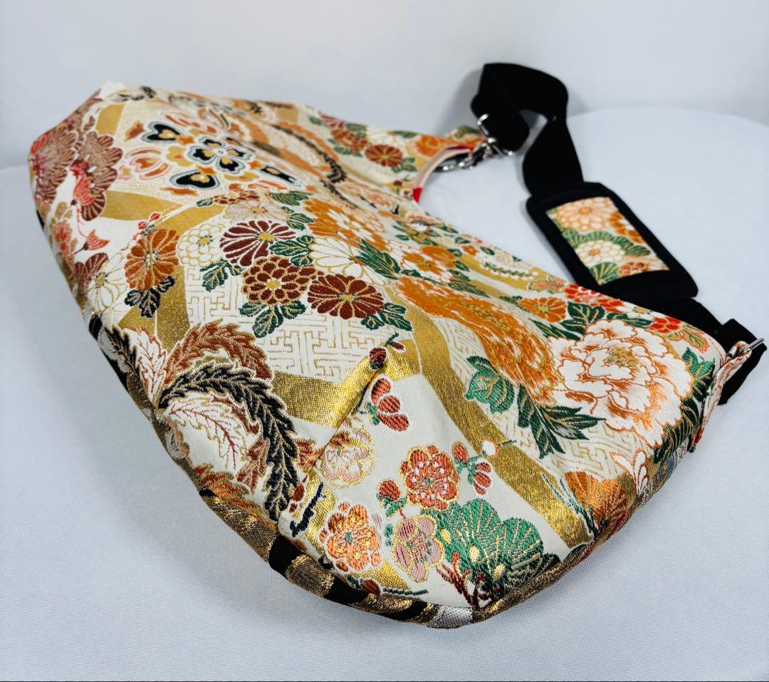 帯バッグリメイク　773番アシンメトリーBIGリバーシブル(肩あて飾り付き)