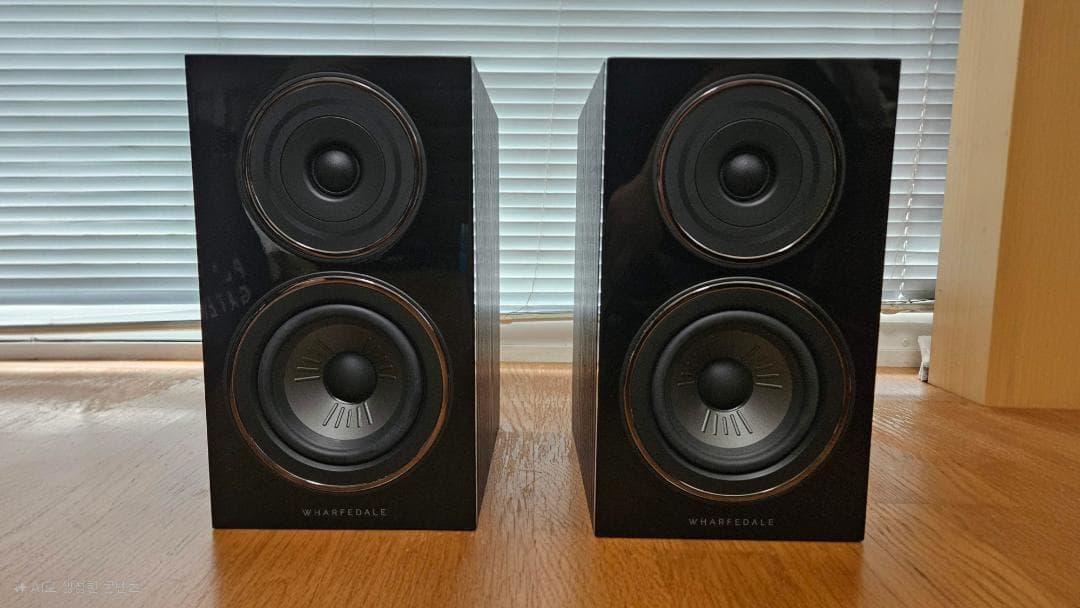 Wharfedale スピーカー 2ウェイ ブラック