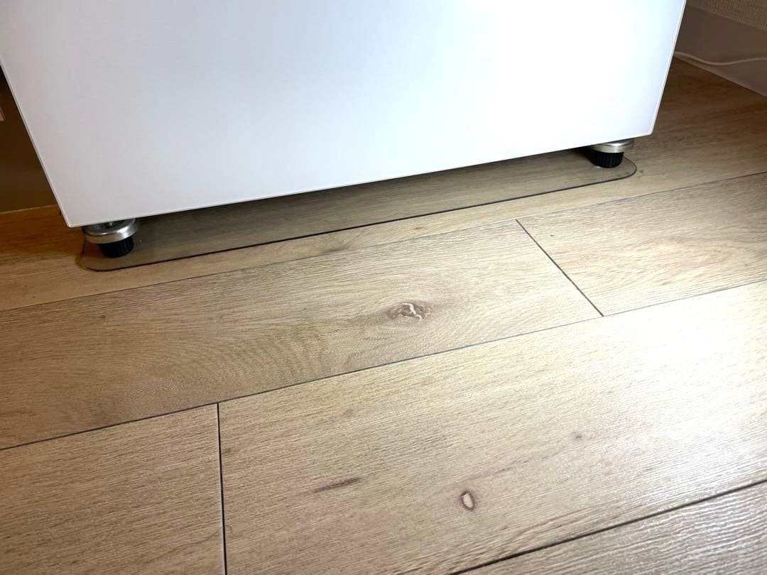 【美品】Hisense 冷蔵庫 HR-G260HW 257L 床保護プレート付