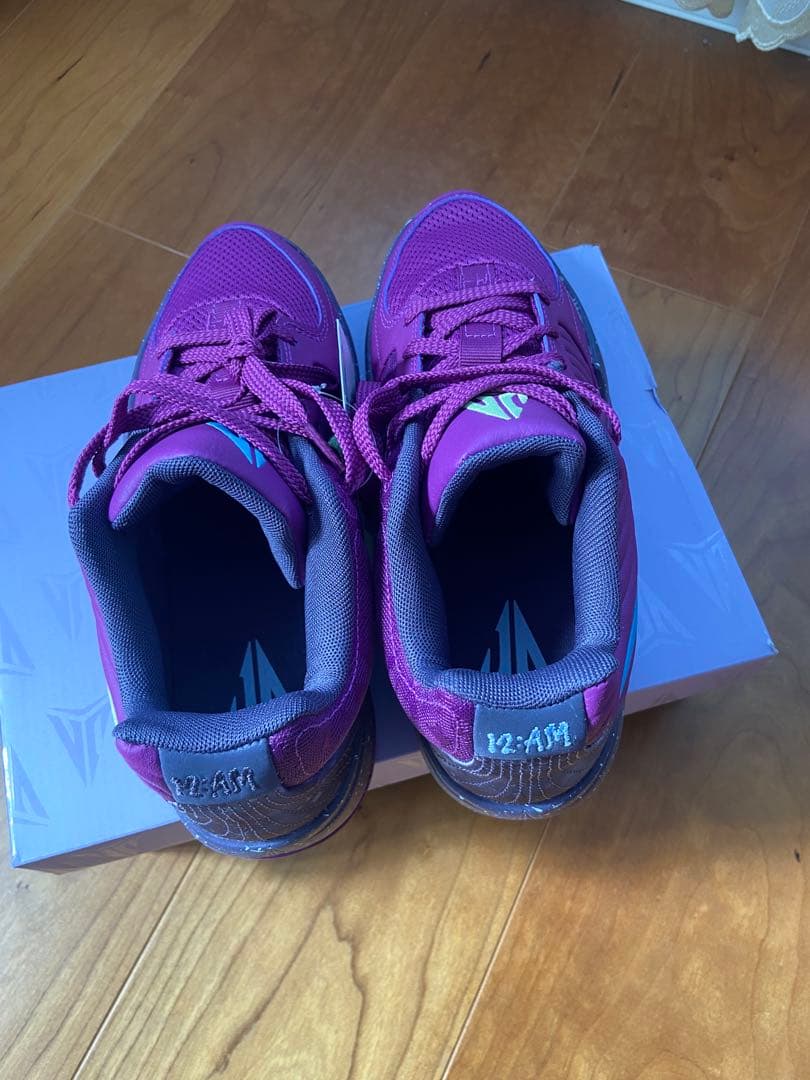 バスケットボールシューズ パープル　ジャ2