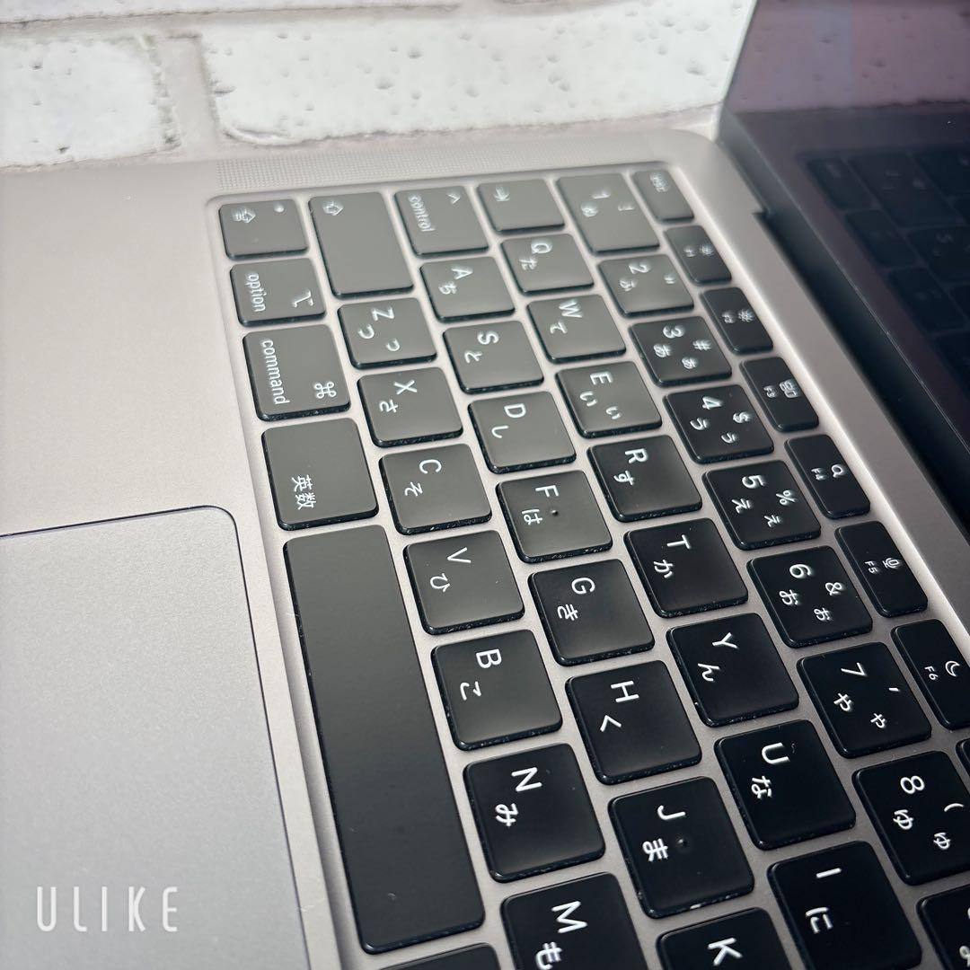 美品 Apple MacBook Air 13.3インチ (M1, 2020)