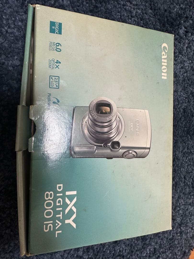 Canon IXY DIGITAL 800IS 本体と付属品