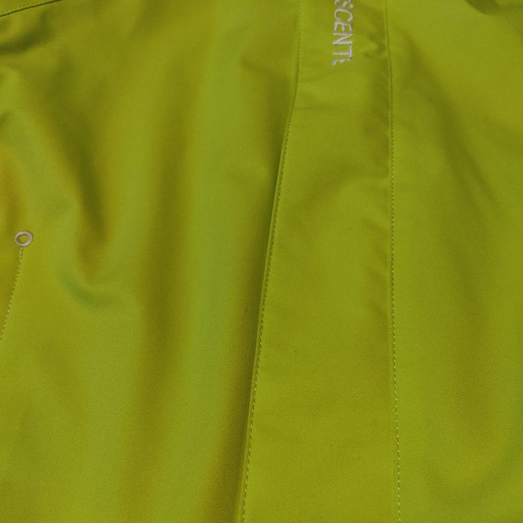 極美品デサント　スキーウェア　スノボ　130 DESCENTE