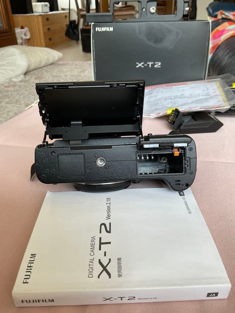 たく　美品　富士フイルム X-T2 ボディ 付属品完備　おまけ付き