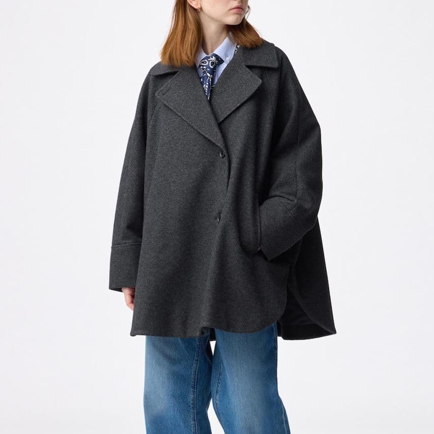 新品タグ付き　GUコージーメルトンケープコート 　ダークグレーMサイズ