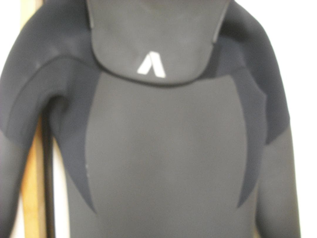 【専用】使用回数少　柔らかい【セミドライ　ウエットスーツ】エアタイト　ML