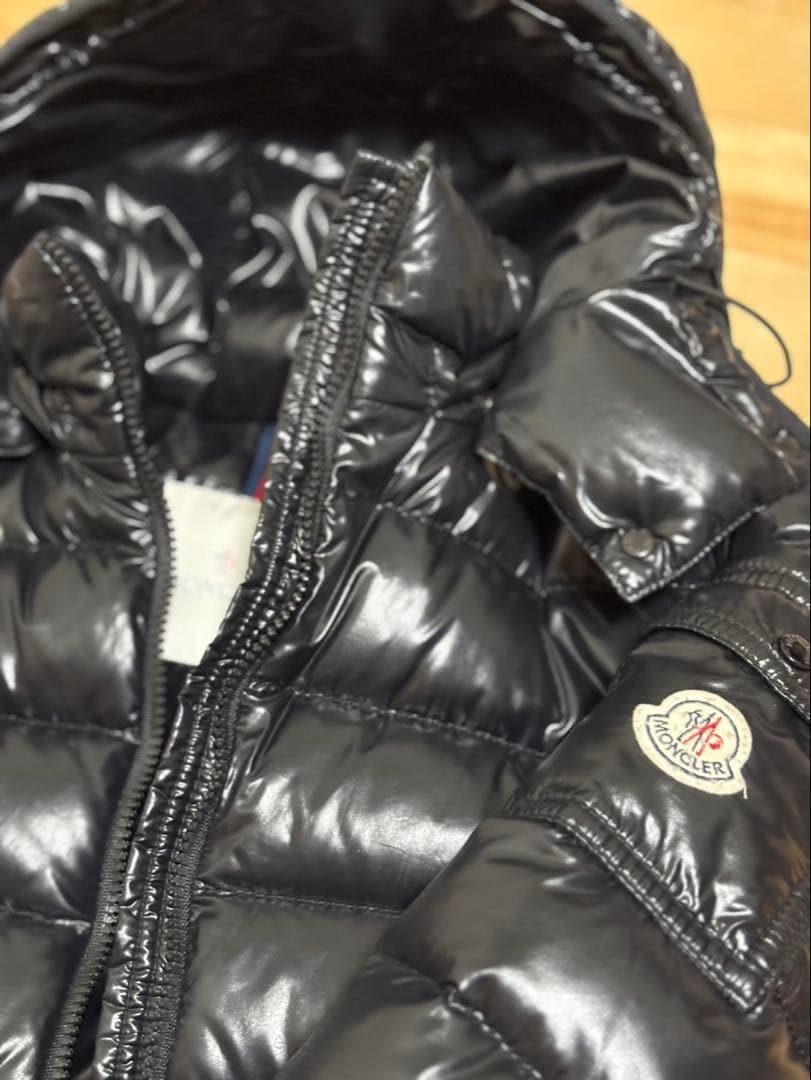 MONCLER badyブラック フード付きダウンジャケット 0