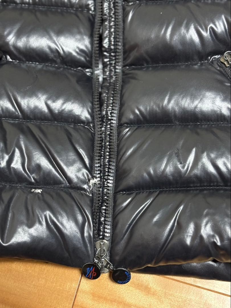 MONCLER badyブラック フード付きダウンジャケット 0