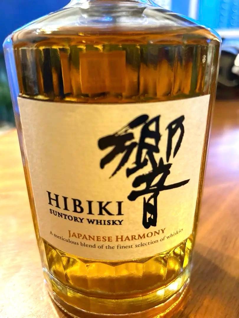 サントリー 響 Hibiki Japanese Harmony 700ml