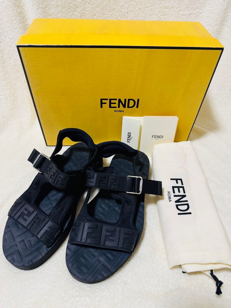 【美品・箱有】FENDI フェンディ テクニカルファブリック サンダル ブラック