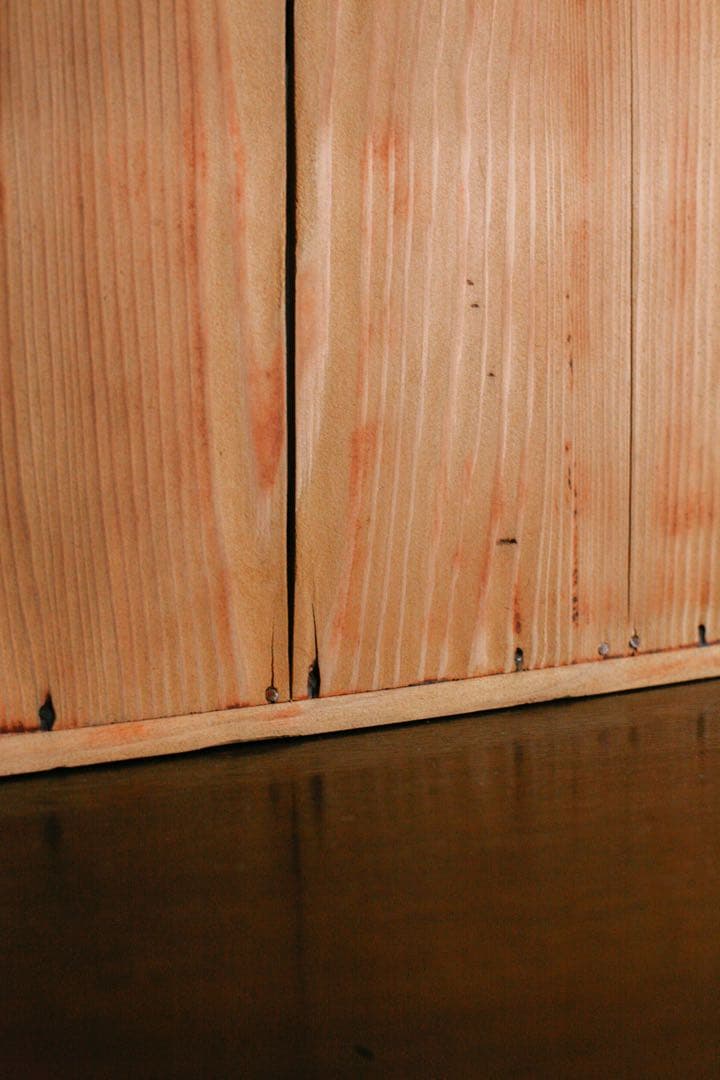 ショーケース　ガラス戸　無垢材　杉材　飾り棚　展示棚　古家具　古道具