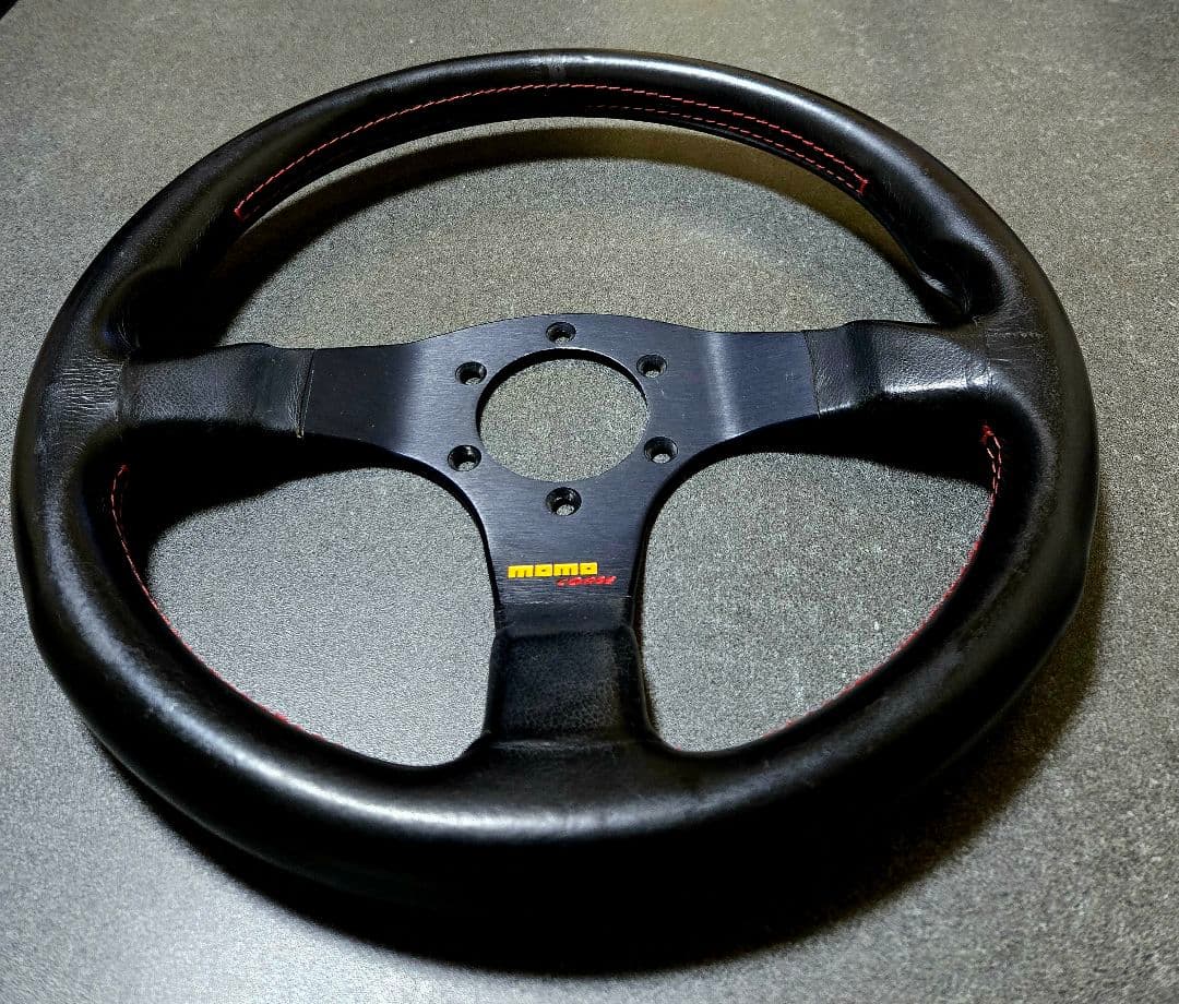 MOMO　モモ　CORSE　320mm　D32　ステアリング　中古品