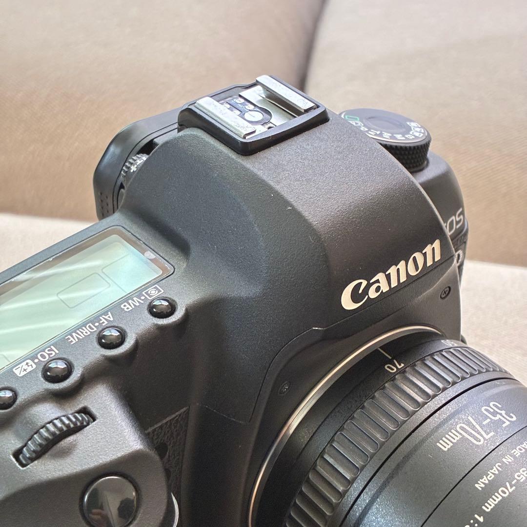 Canon EOS 5D Mark II + 35-70mmレンズ