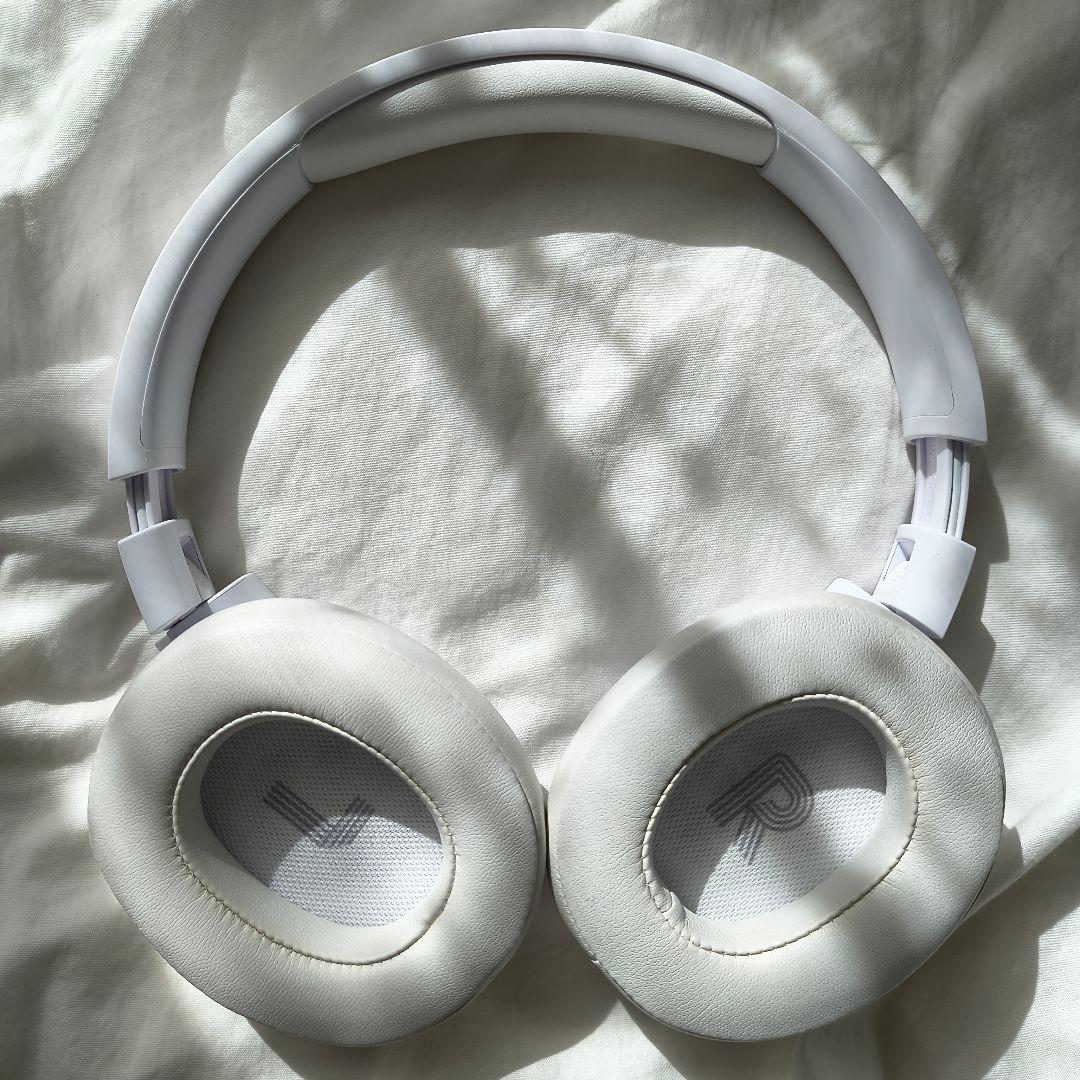 TUNE770NC 使用感少なめ。JBL人気のノイキャンモデル