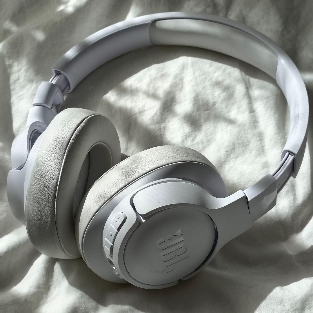 TUNE770NC 使用感少なめ。JBL人気のノイキャンモデル