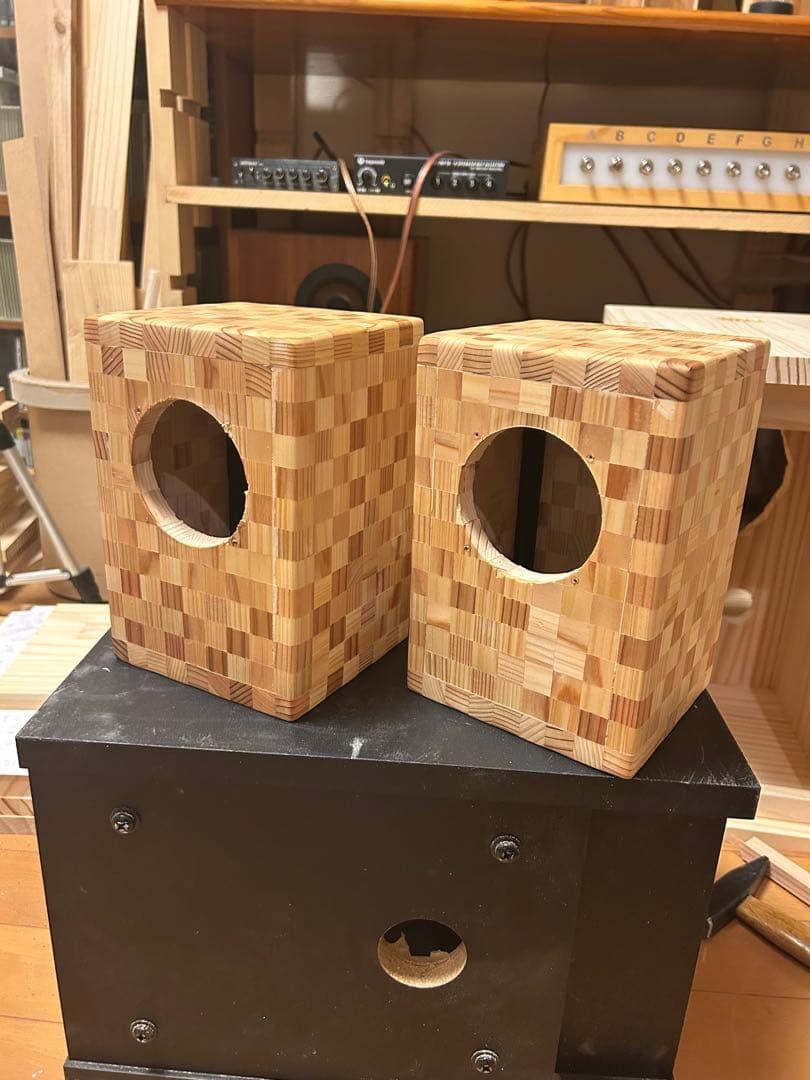 自作スピーカー 杉と桧の寄木細工