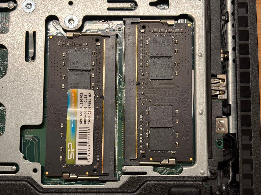 ThinkCentre M75q Tiny Gen2 おまけ多数