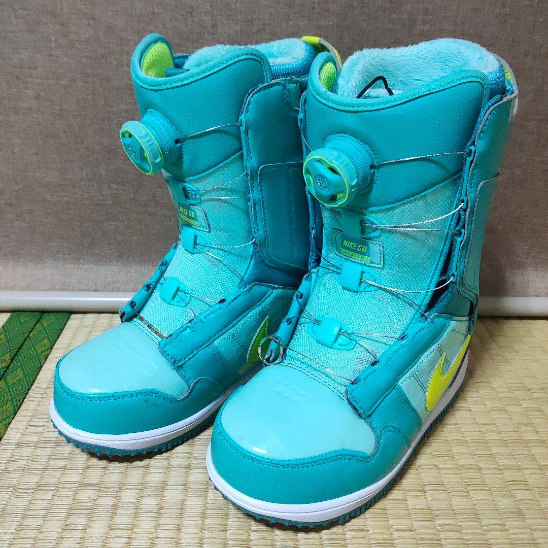NIKE スノーボードブーツ 22.5cm
