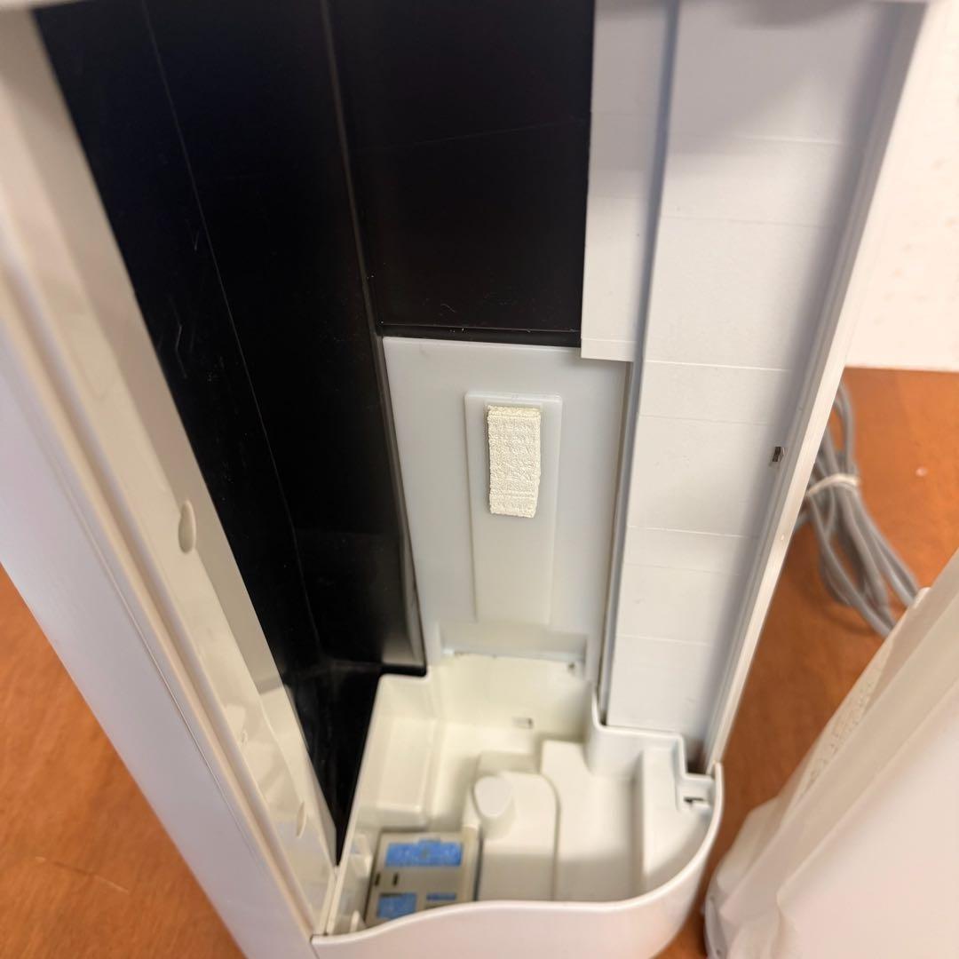 ● 極美品 SHARP 空気清浄機 KC-G50-W フィルター新品