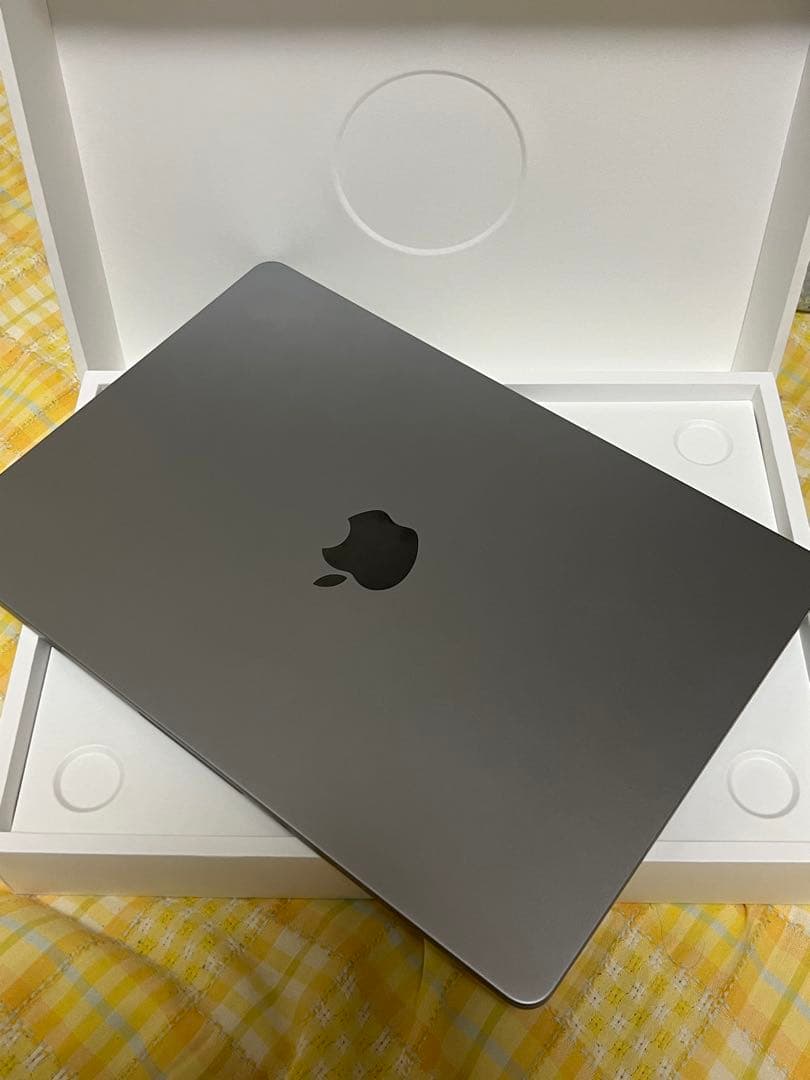 MacBook Air 13インチ M3 2024年 8G/256GB 値下げ可