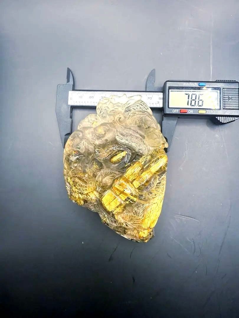 タイチンルチルクォーツ神龍の天然石彫り物