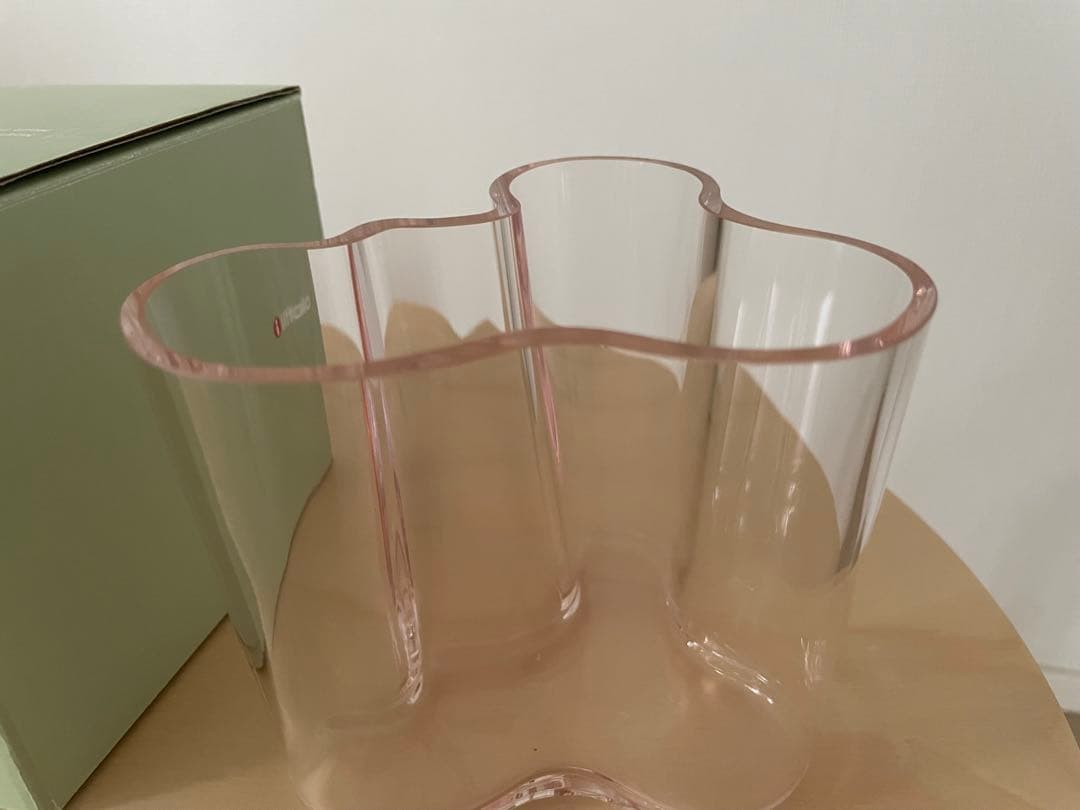 イッタラ　アアルトベース　サーモンピンク　95mm 小さな欠けあり