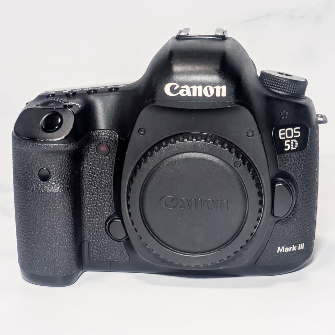 キャノン EOS 5D Mark Ⅲ &バッテリーグリップ BG-E11