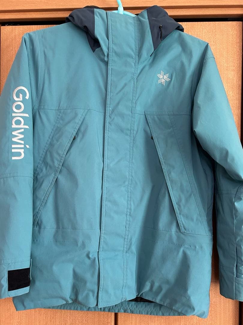 Goldwin スキーウェア上M下Ｌ
