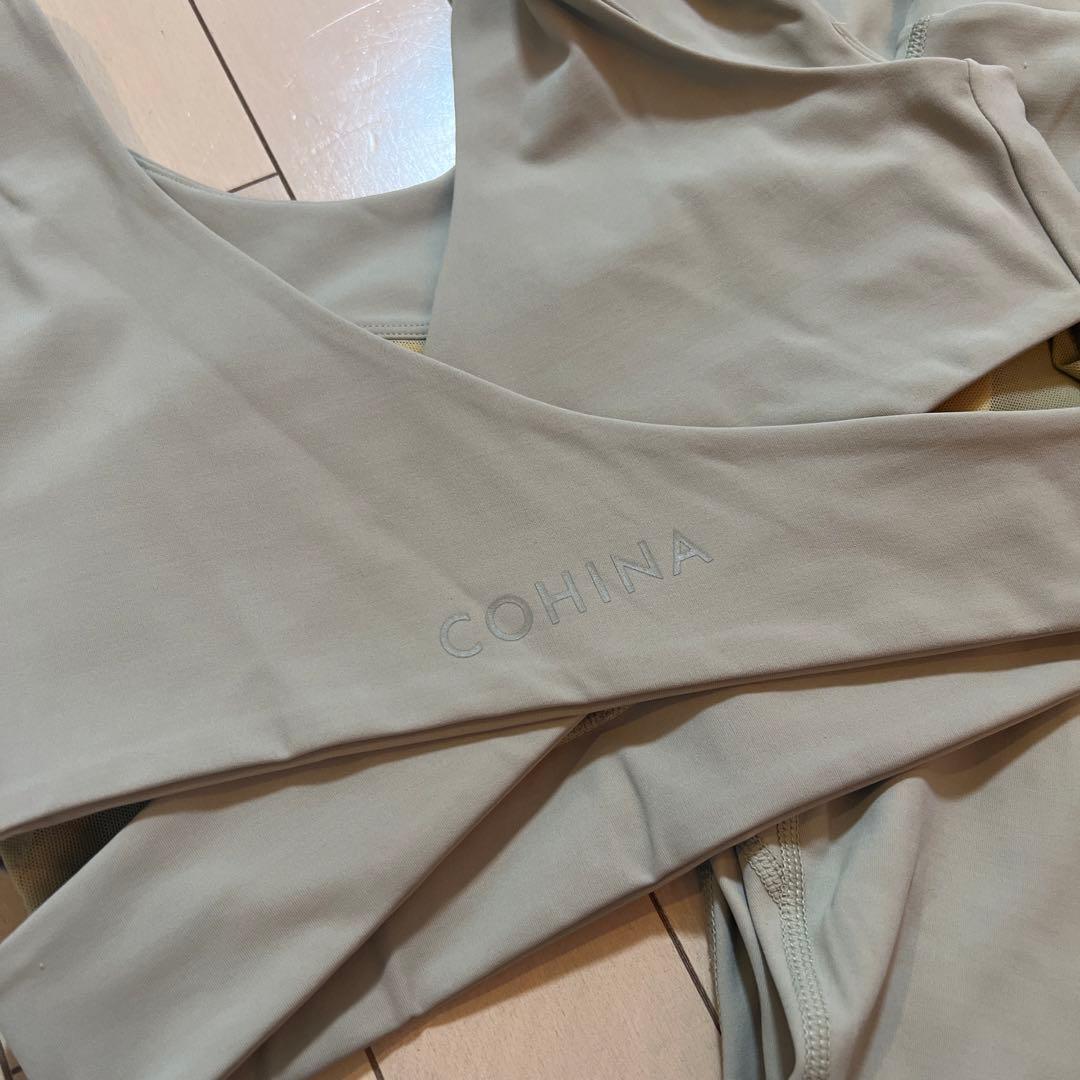 蘭子さま専用！！！COHINA バッククロスブラトップス&ストレッチレギンス
