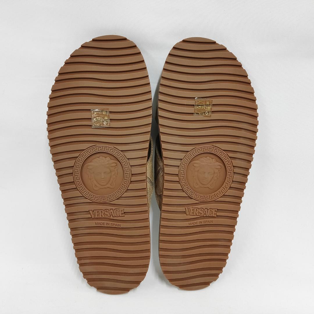 ○★新品 未使用 VERSACE オールオーバー ロゴ サンダル ブラウン