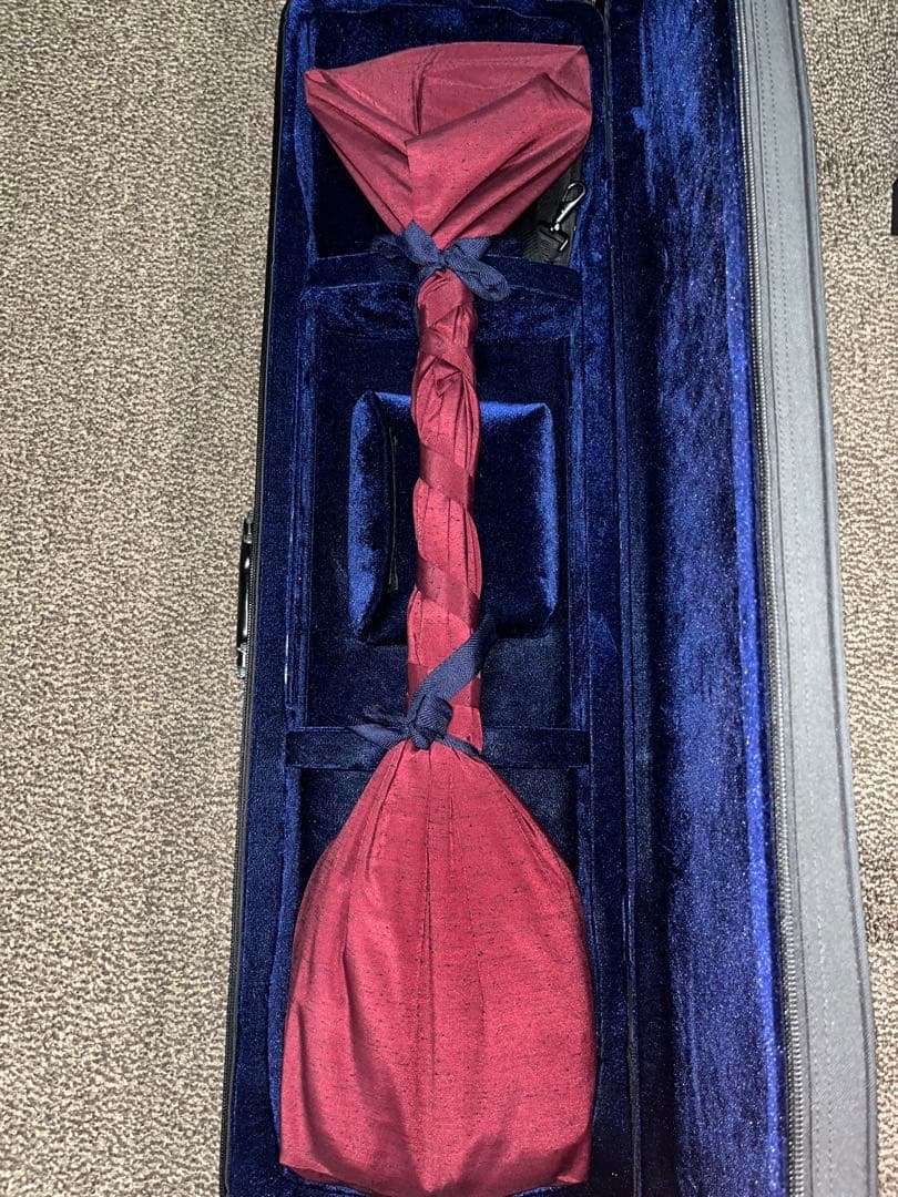 値下げしました。 津軽三味線 紅木 本鼈甲撥 超軽量ケース付き