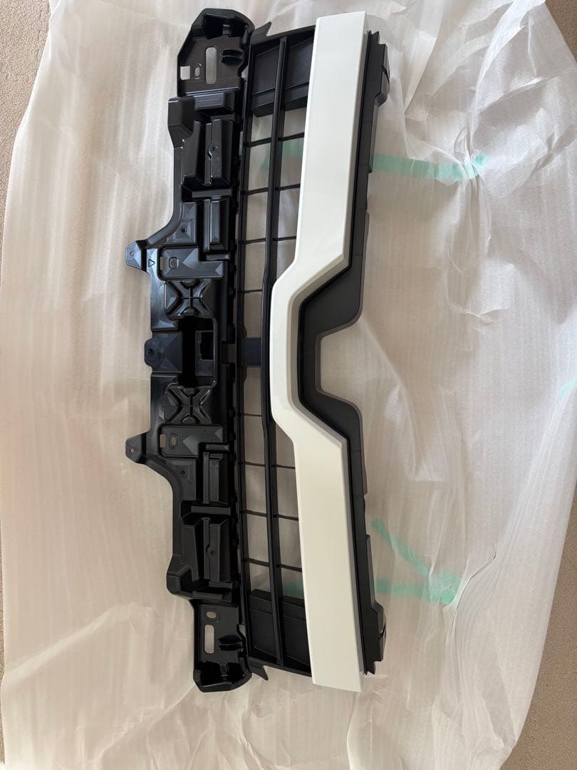 ヴォクシー80 フロントバンパーガーニッシュ