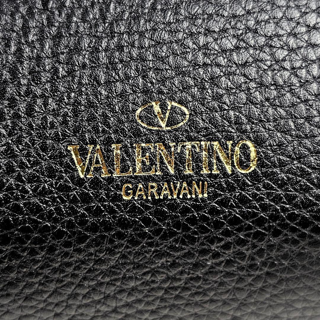 美品 ヴァレンティノ VALENTINO ロックスタッズ ボディバッグ