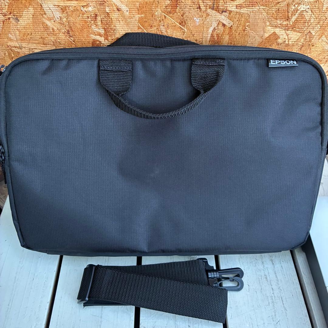 0666 EPSON プロジェクター　EB-1780W ランプ点灯時間　841H