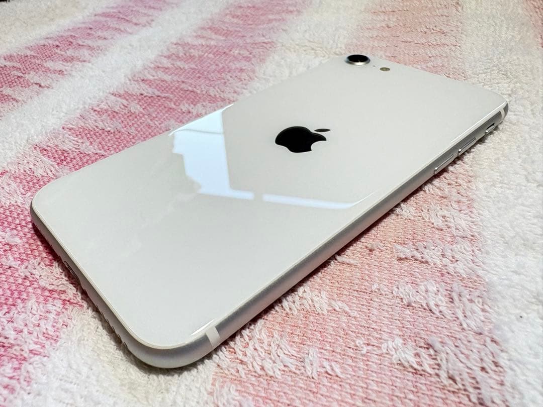 Apple iPhone SE (第2世代) ホワイト ケース付き 64GB