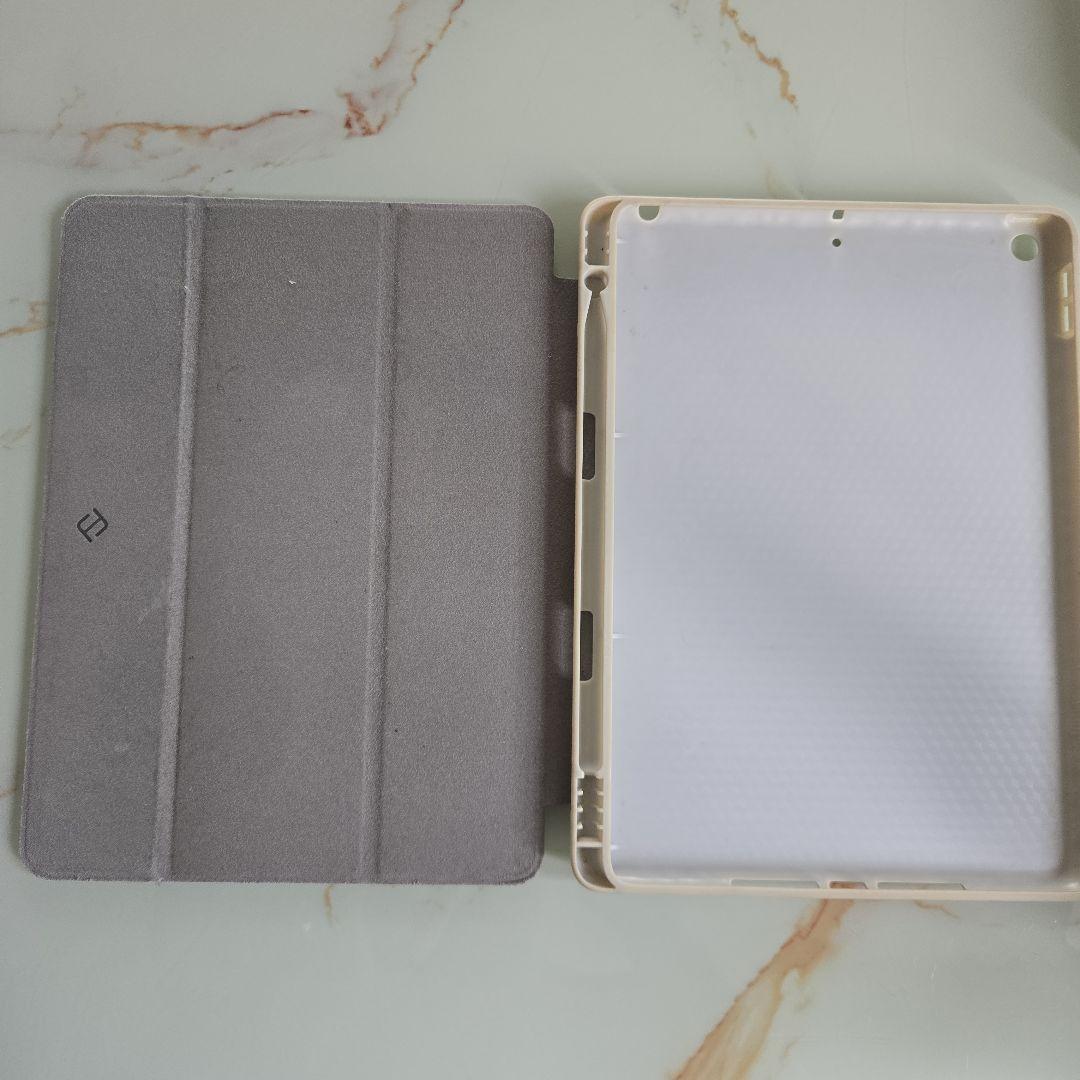 美品　iPad32GB 第7世代　シルバー　wifi+Cellular 箱付き