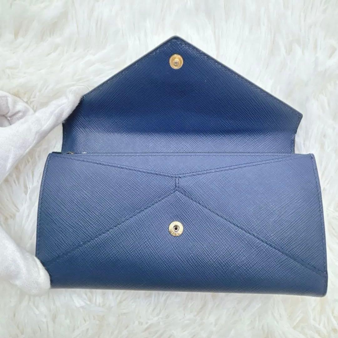 美品✨プラダ エンベロープ レター型 長財布 サフィアーノレザー ネイビー
