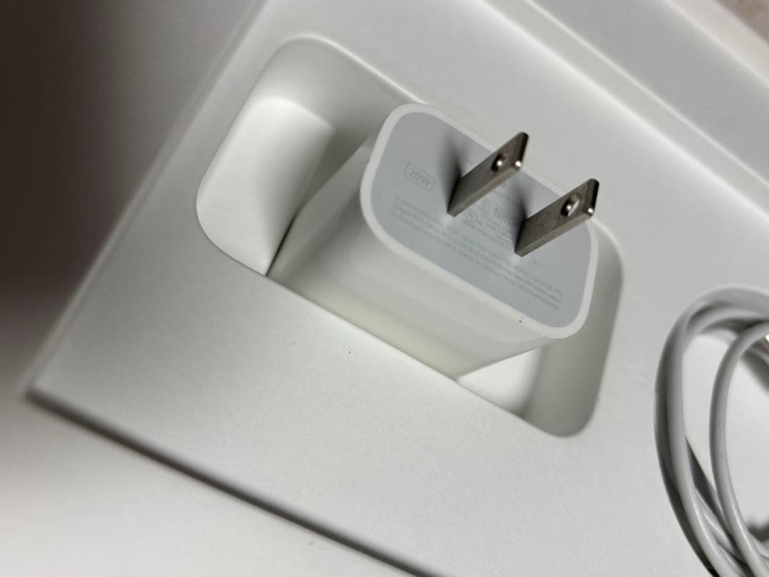 [お値下げ中‼️]iPad Air 第5世代　256Gカバー付き