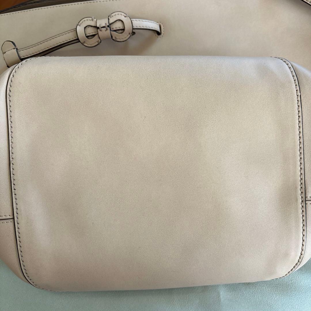 【FURLA】フルラ バケツ型2wayバッグ/同色ポーチ付き《美品》